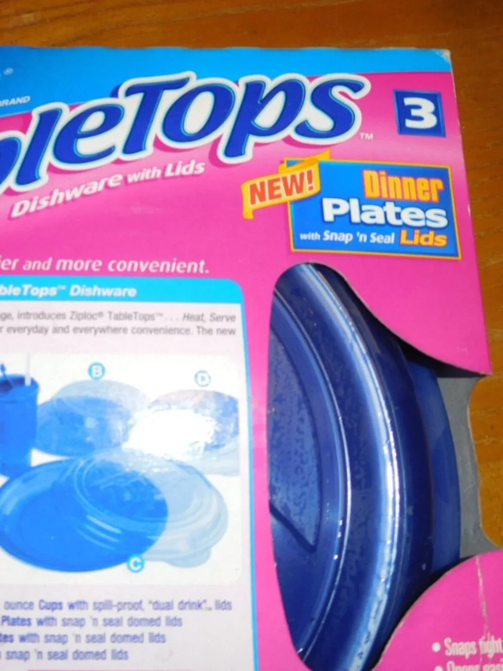 New Old stock Ziploc TableTops Dinner Plates Vintage in package USA made